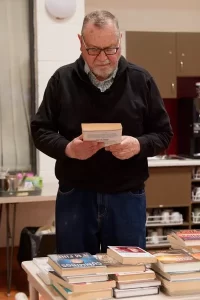 viewing books